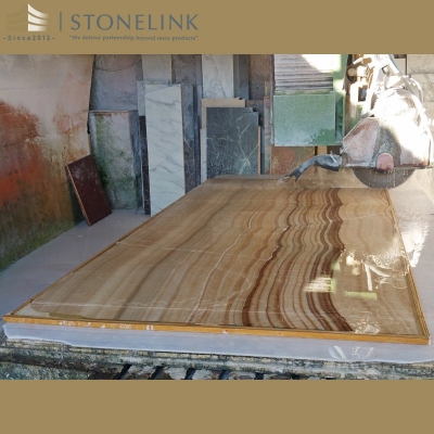 Wood onyx kitchen countertop